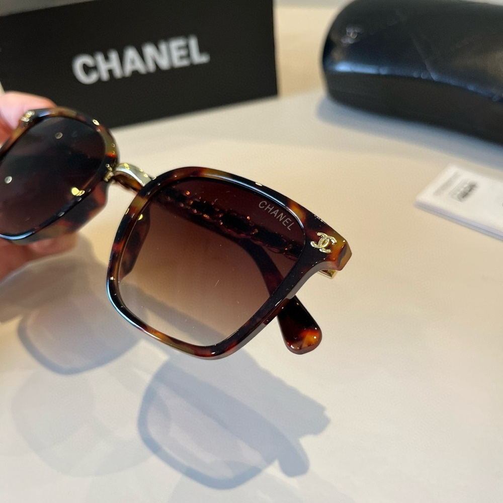 Chanel Large Frame Sunglasses - Picture 4 of 6
